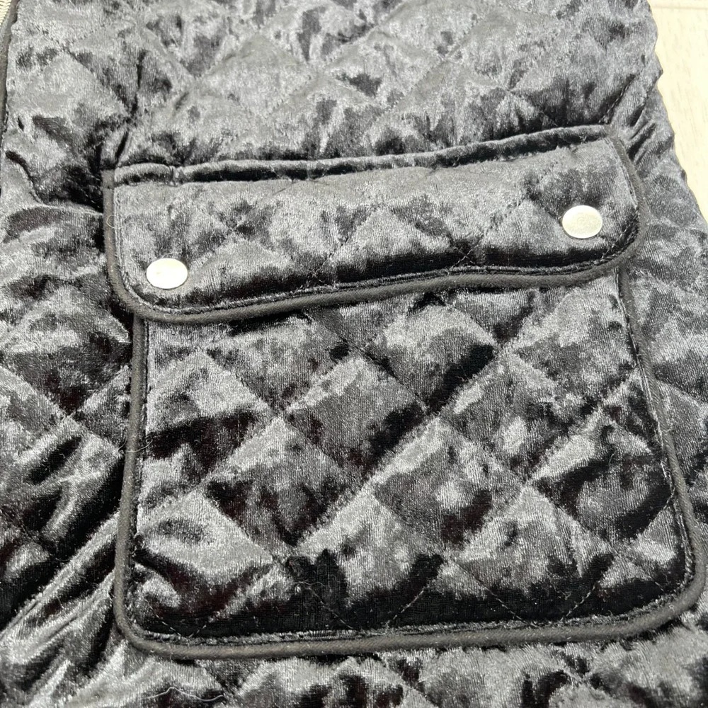 Active USA quilted velvet